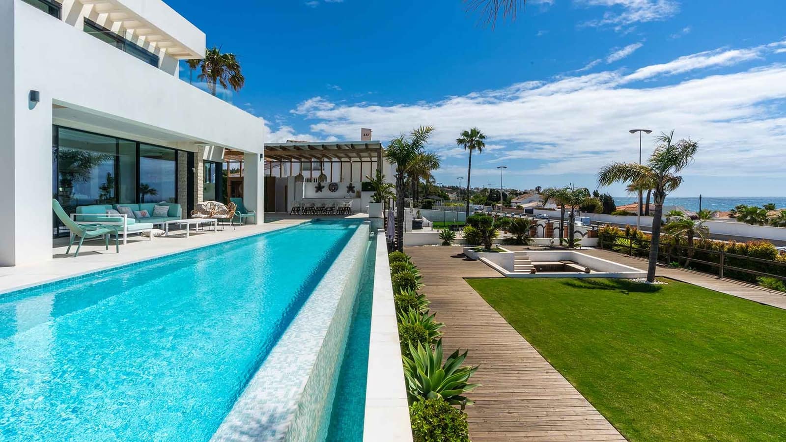 5 bedroom Villa for sale in El Chaparral with pool - € 3,100,000 (Ref: 9839136)