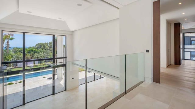 6 Zimmer Villa zu verkaufen in Lomas De Marbella, Marbella mit Pool - 9.300.000 € (Ref: 9843311)