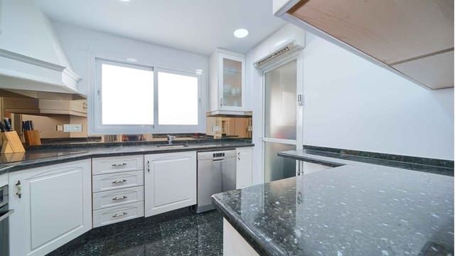 3 camera da letto Appartamento in vendita in Playa Bajadilla - Puertos, Marbella con piscina - 1.590.000 € (Rif: 9843312)