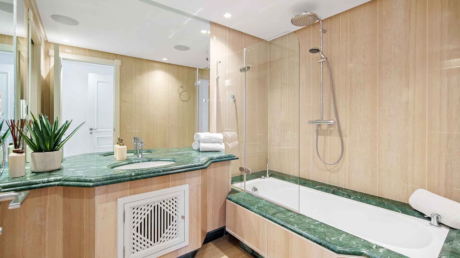 3 camera da letto Attico in vendita in Elviria con piscina - 4.250.000 € (Rif: 9846147)