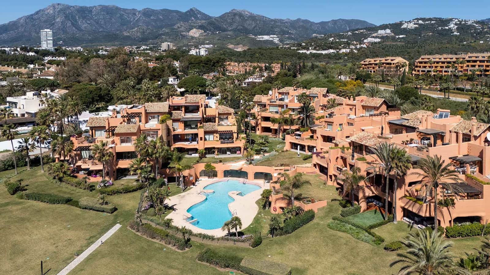 3 camera da letto Attico in vendita in Elviria con piscina - 4.250.000 € (Rif: 9846147)