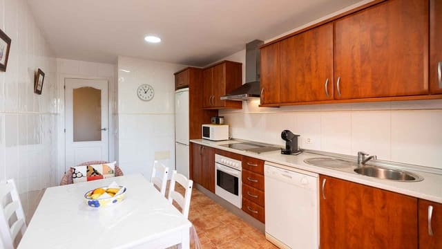 3 bedroom Apartment for sale in Lomas De Marbella, Marbella with pool - € 820,000 (Ref: 9846148)