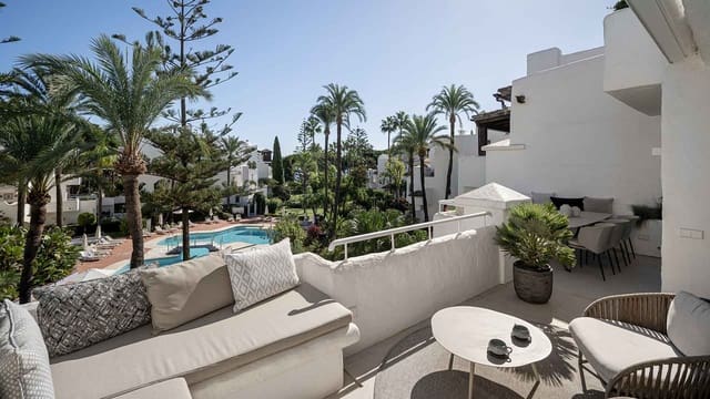 3 soveværelse Penthouse til salg i Lomas De Marbella, Marbella med swimmingpool - € 4.150.000 (Ref: 9851584)