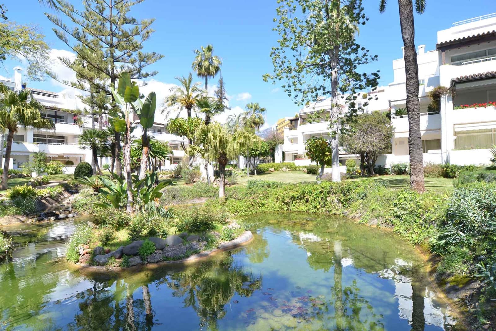 3 soveværelse Penthouse til salg i Golden Mile med swimmingpool - € 4.150.000 (Ref: 9851584)