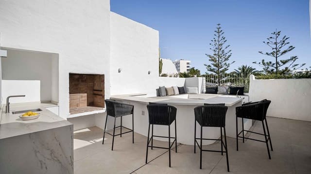 3 soveværelse Penthouse til salg i Lomas De Marbella, Marbella med swimmingpool - € 4.150.000 (Ref: 9851584)