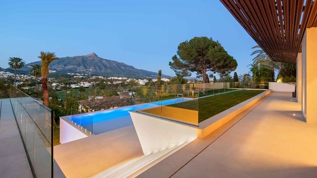 5 soverom Villa til salgs i Nueva Andalucía Centro, Marbella med svømmebasseng - € 11 750 000 (Ref: 9861792)