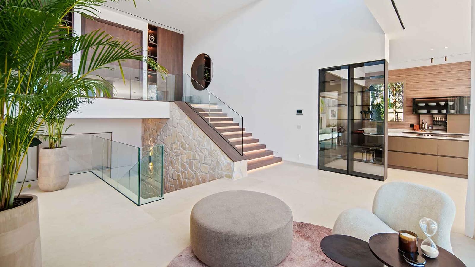 5 soverom Villa til salgs i Nueva Andalucia med svømmebasseng - € 11 750 000 (Ref: 9861792)