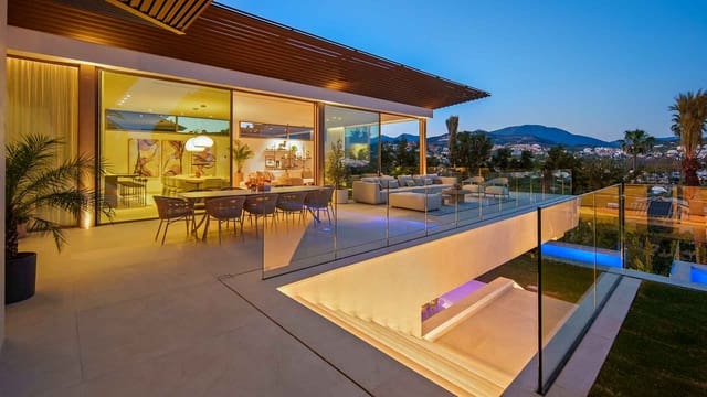 5 soverom Villa til salgs i Nueva Andalucía Centro, Marbella med svømmebasseng - € 11 750 000 (Ref: 9861792)