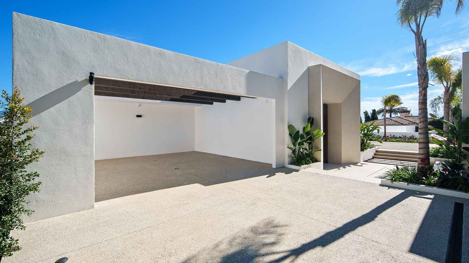 5 soverom Villa til salgs i Nueva Andalucia med svømmebasseng - € 11 750 000 (Ref: 9861792)