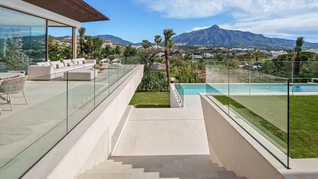 5 soverom Villa til salgs i Nueva Andalucía Centro, Marbella med svømmebasseng - € 11 750 000 (Ref: 9861792)