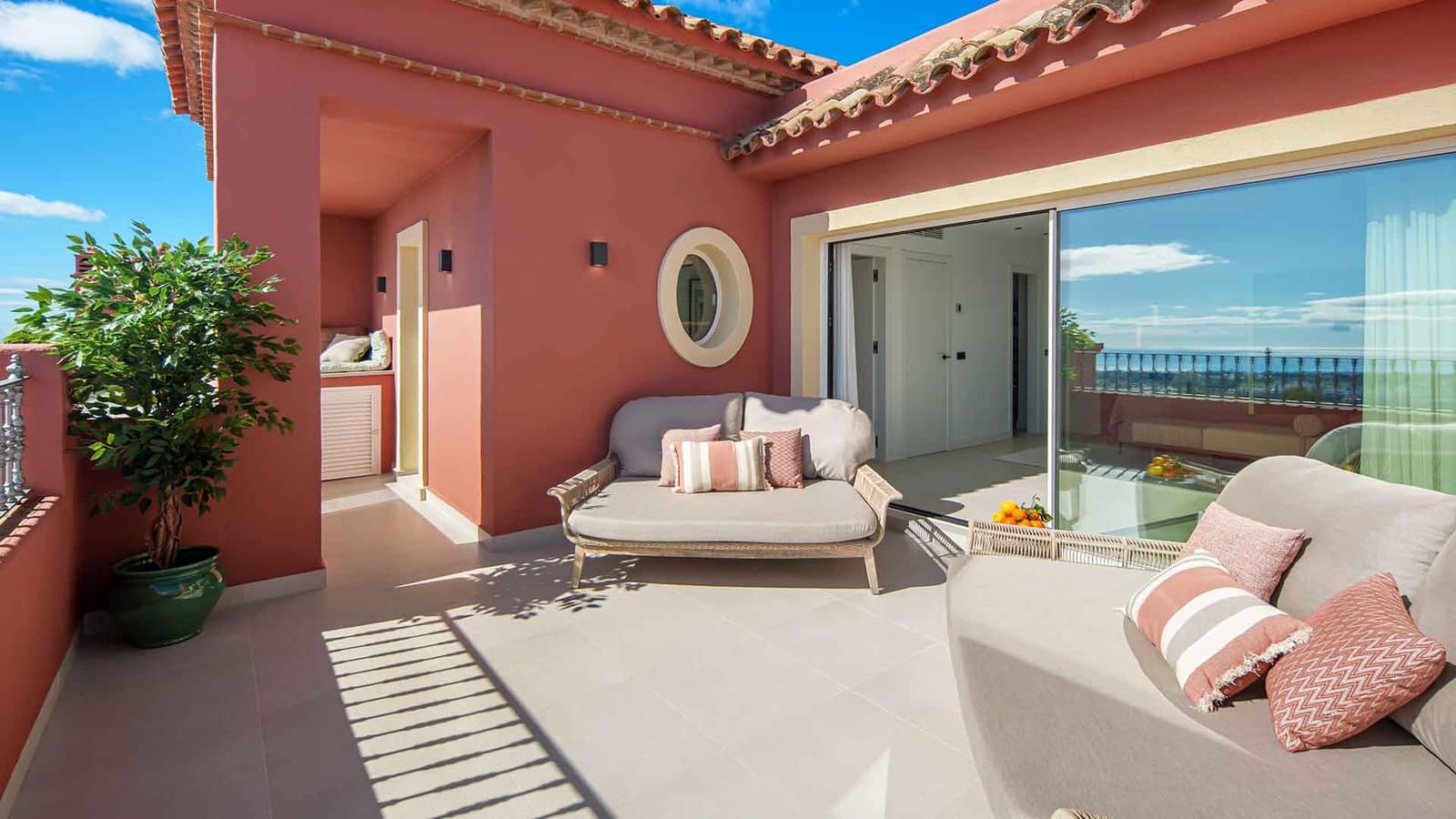 2 slaapkamer Penthouse te koop in Monte Halcones met zwembad - € 1.950.000 (Ref: 9861794)