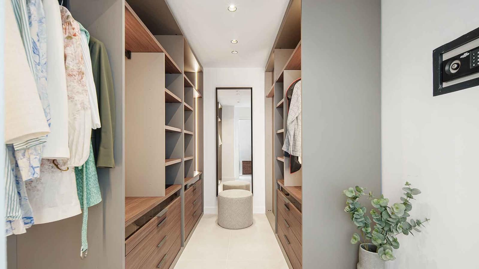2 slaapkamer Penthouse te koop in Monte Halcones met zwembad - € 1.950.000 (Ref: 9861794)