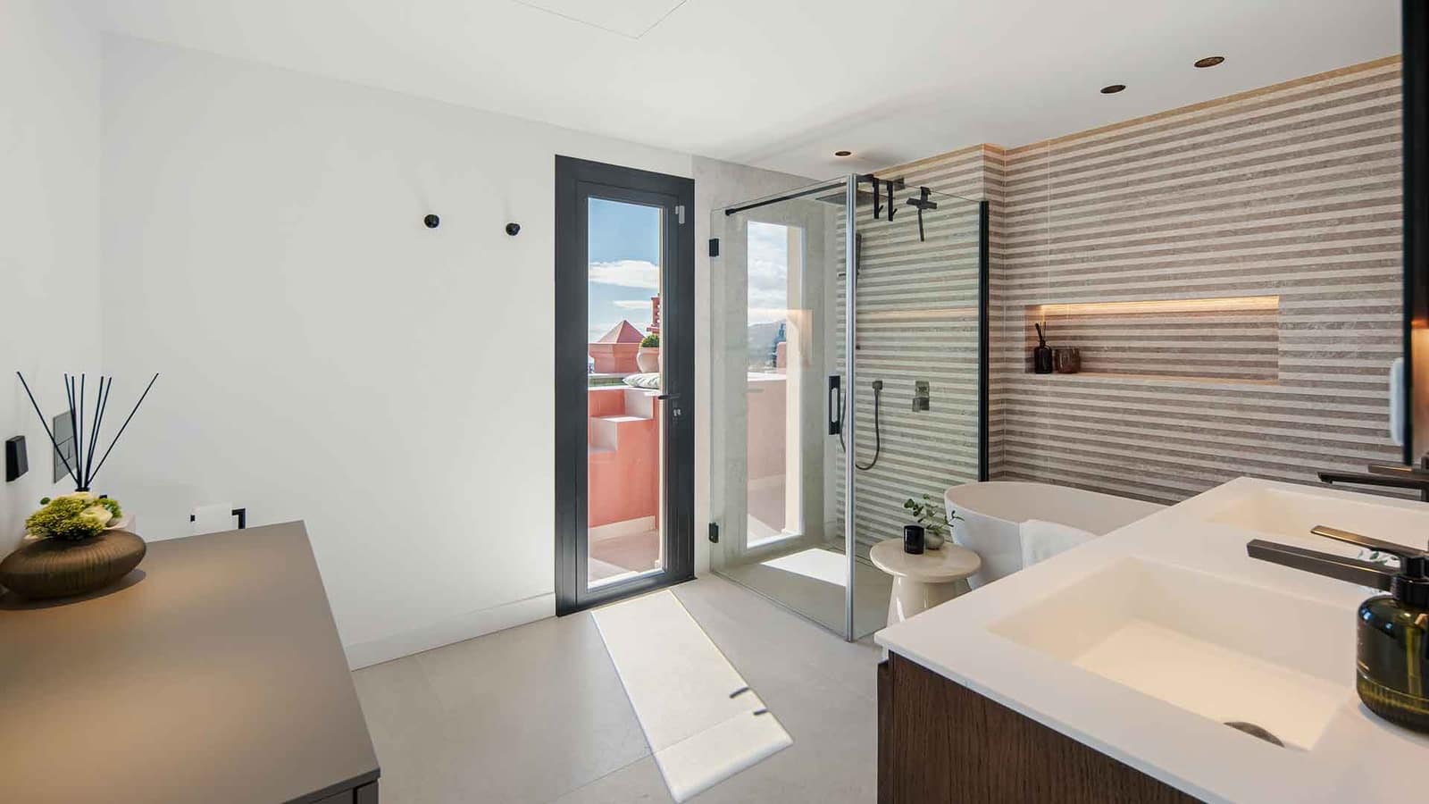 2 slaapkamer Penthouse te koop in Monte Halcones met zwembad - € 1.950.000 (Ref: 9861794)