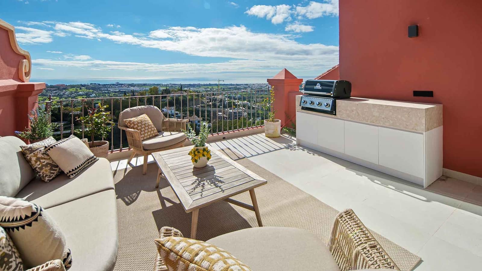 2 slaapkamer Penthouse te koop in Monte Halcones met zwembad - € 1.950.000 (Ref: 9861794)