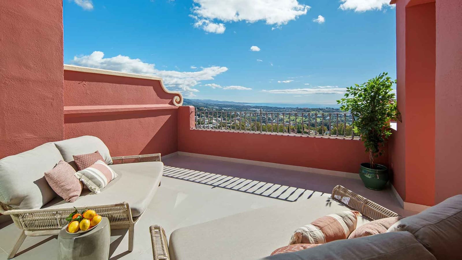 2 slaapkamer Penthouse te koop in Monte Halcones met zwembad - € 1.950.000 (Ref: 9861794)