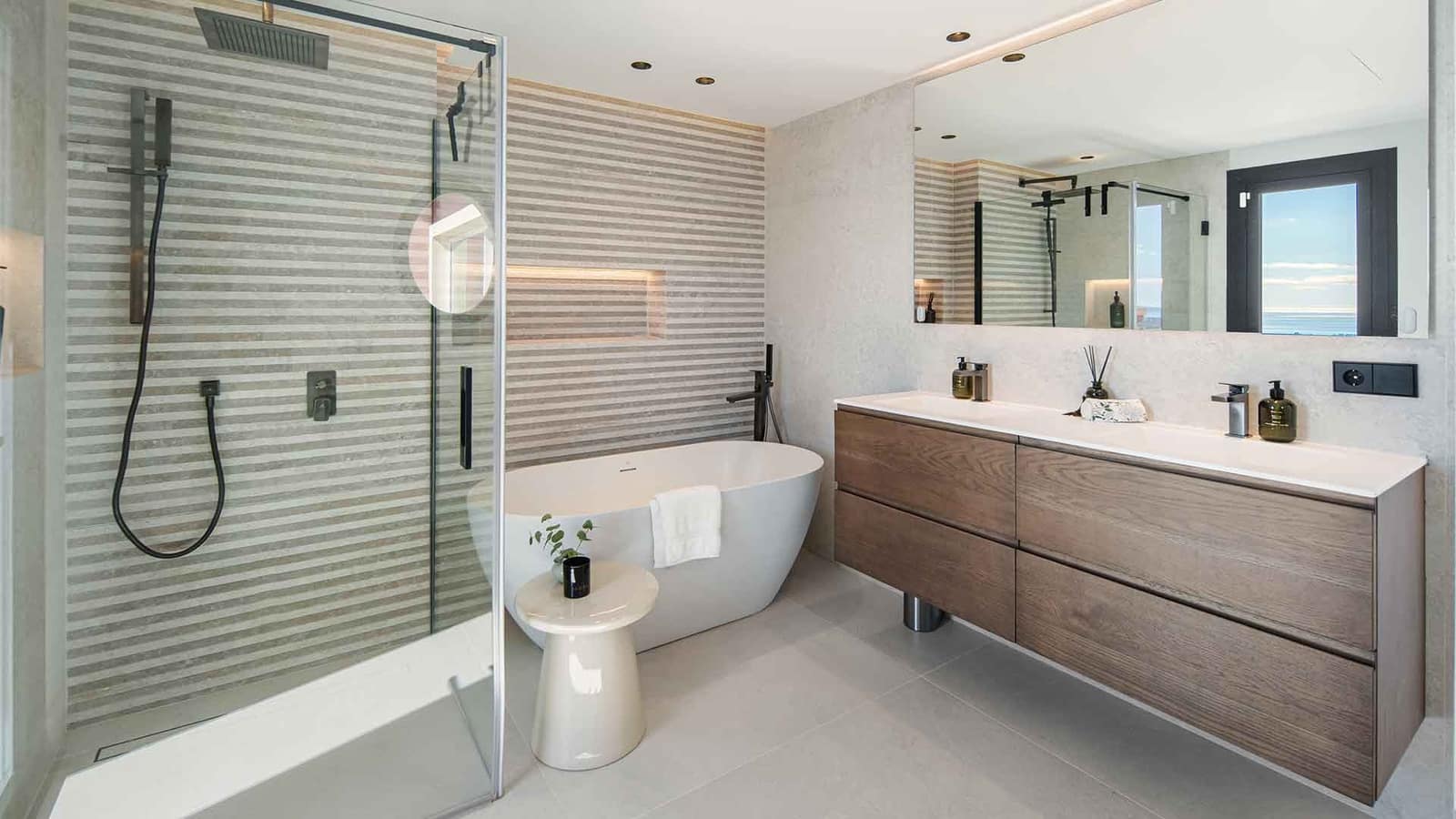 2 slaapkamer Penthouse te koop in Monte Halcones met zwembad - € 1.950.000 (Ref: 9861794)
