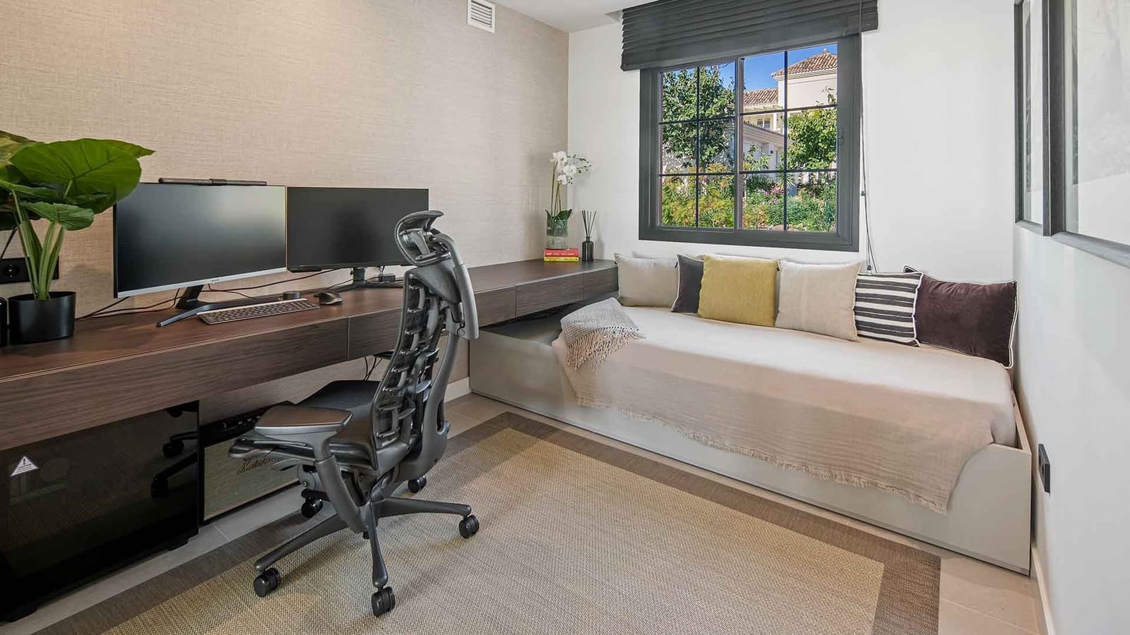 2 slaapkamer Penthouse te koop in Monte Halcones met zwembad - € 1.950.000 (Ref: 9861794)