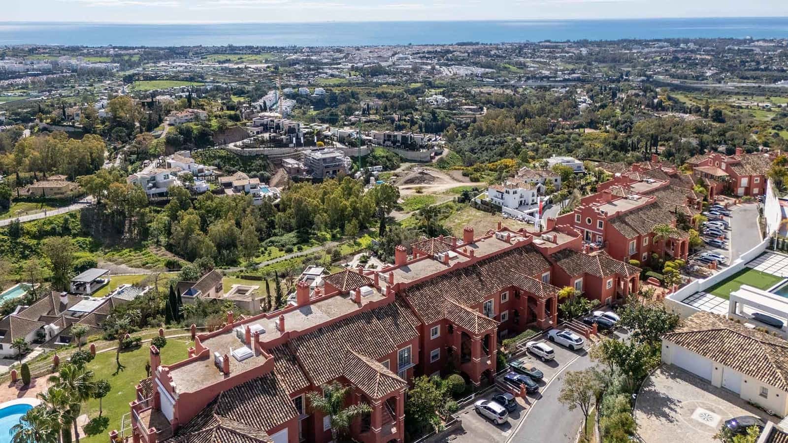 2 slaapkamer Penthouse te koop in Monte Halcones met zwembad - € 1.950.000 (Ref: 9861794)