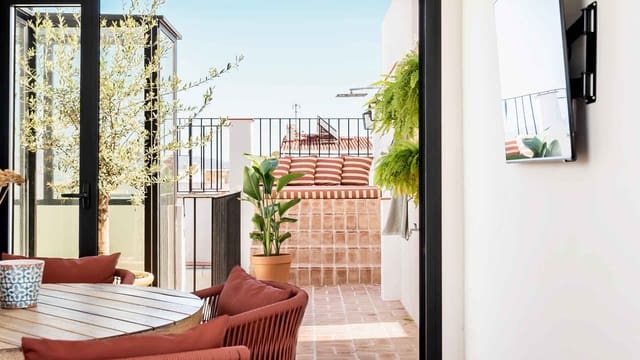3 chambre Maison de Ville à vendre à San Pedro de Alcántara Pueblo, Marbella avec piscine - 875 000 € (Ref: 9861795)