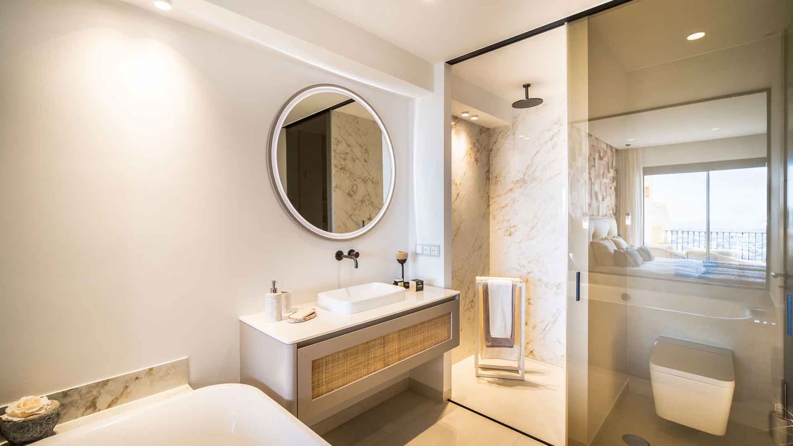 3 bedroom Penthouse for sale in Benahavis with pool - € 1,275,000 (Ref: 9890079)