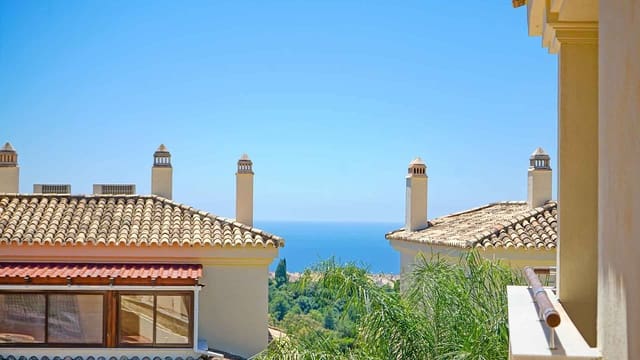 3 quarto Apartamento para venda em Lomas De Marbella, Marbella com piscina - 950 000 € (Ref: 9894137)