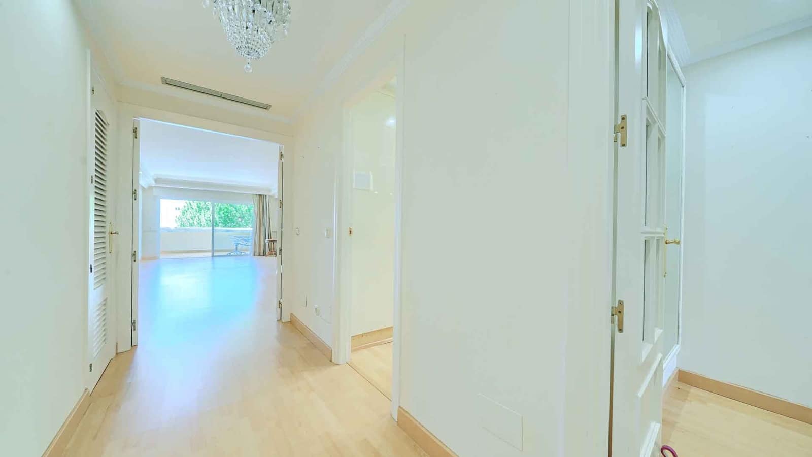 3 sovrum Lägenhet till salu i Marbella med pool - 1 550 000 € (Ref: 9899392)