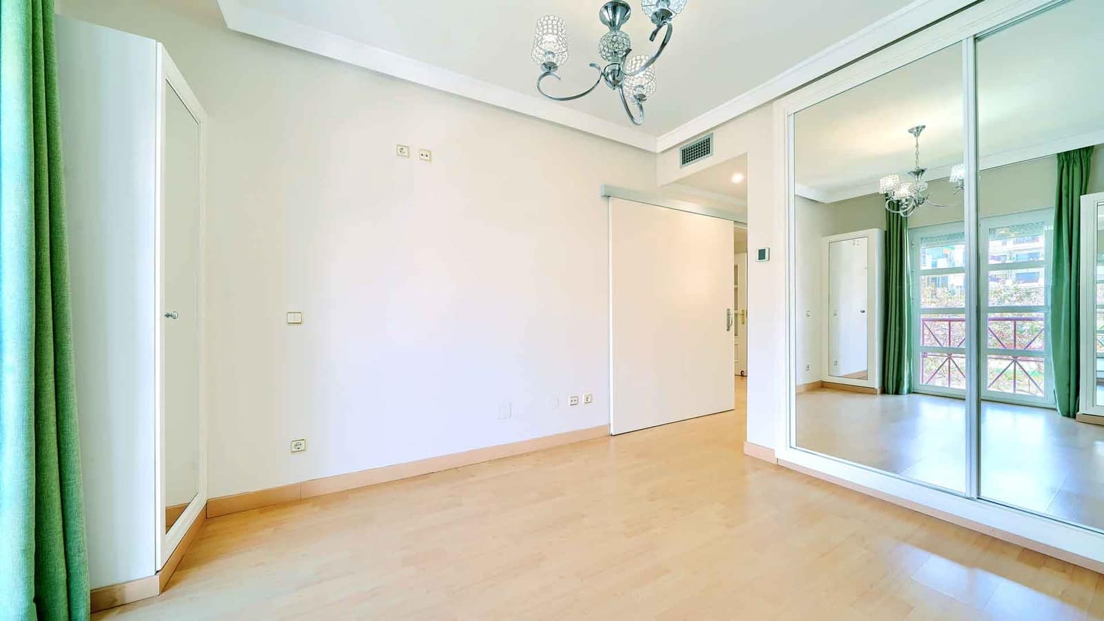 3 sovrum Lägenhet till salu i Marbella med pool - 1 550 000 € (Ref: 9899392)