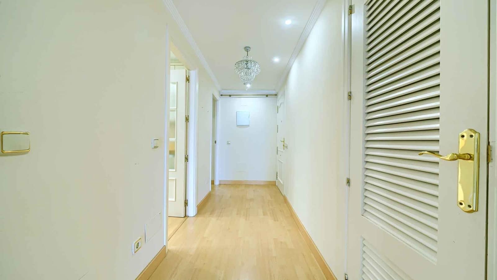 3 sovrum Lägenhet till salu i Marbella med pool - 1 550 000 € (Ref: 9899392)