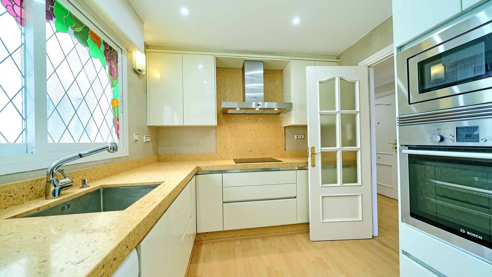 3 sovrum Lägenhet till salu i Marbella med pool - 1 550 000 € (Ref: 9899392)