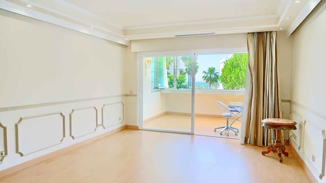 3 sovrum Lägenhet till salu i Playa Bajadilla - Puertos, Marbella med pool - 1 550 000 € (Ref: 9899392)