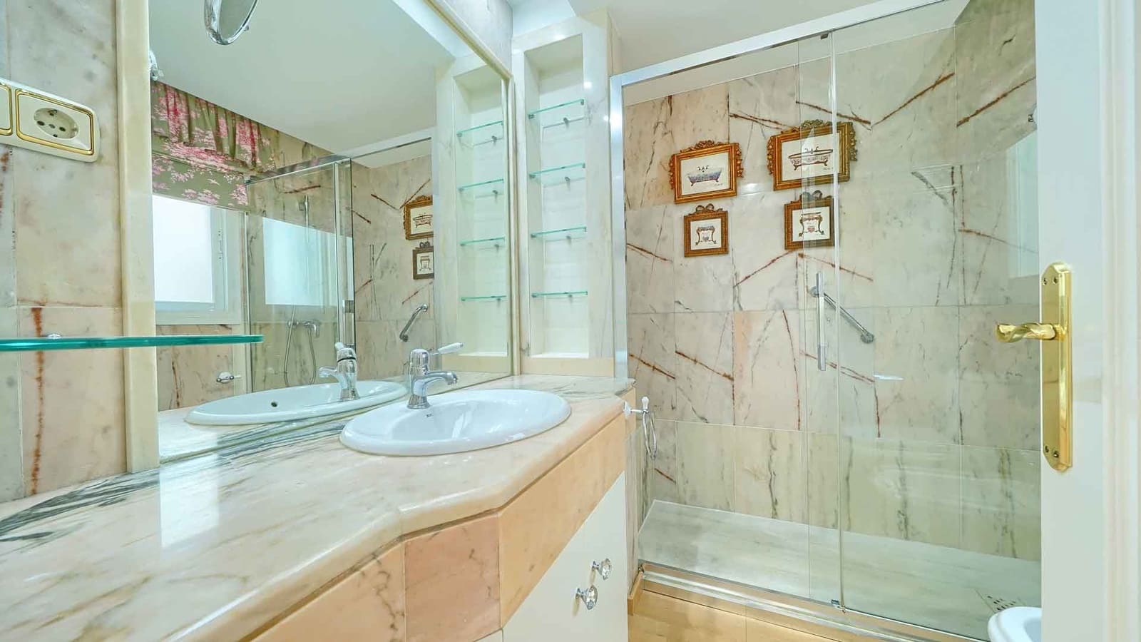 3 sovrum Lägenhet till salu i Marbella med pool - 1 550 000 € (Ref: 9899392)