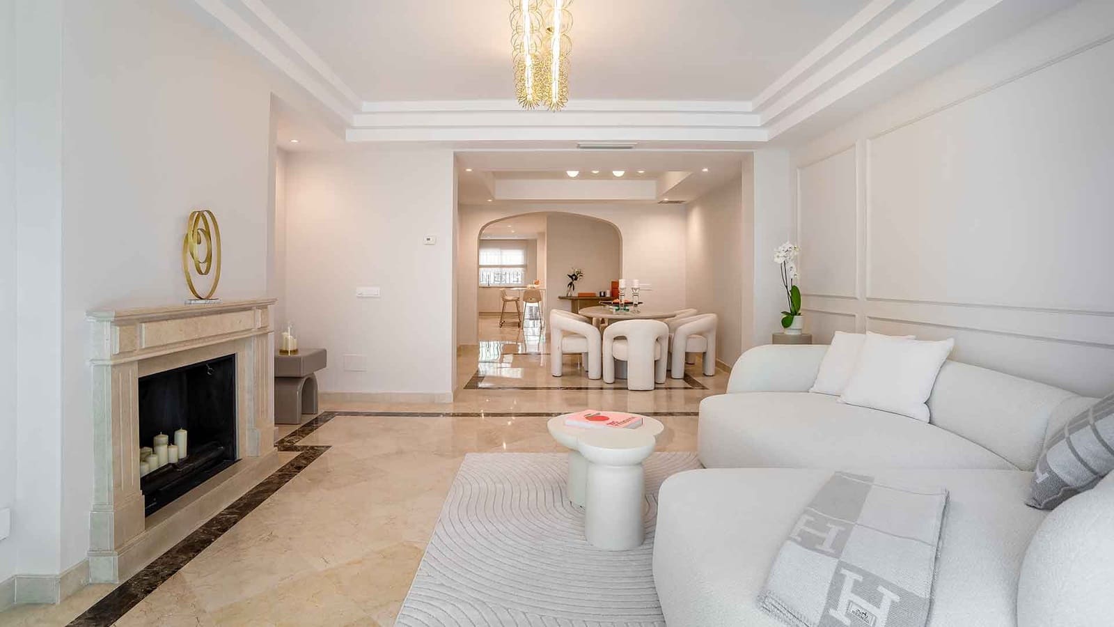 3 sovrum Lägenhet till salu i Golden Mile med pool - 995 000 € (Ref: 9899394)