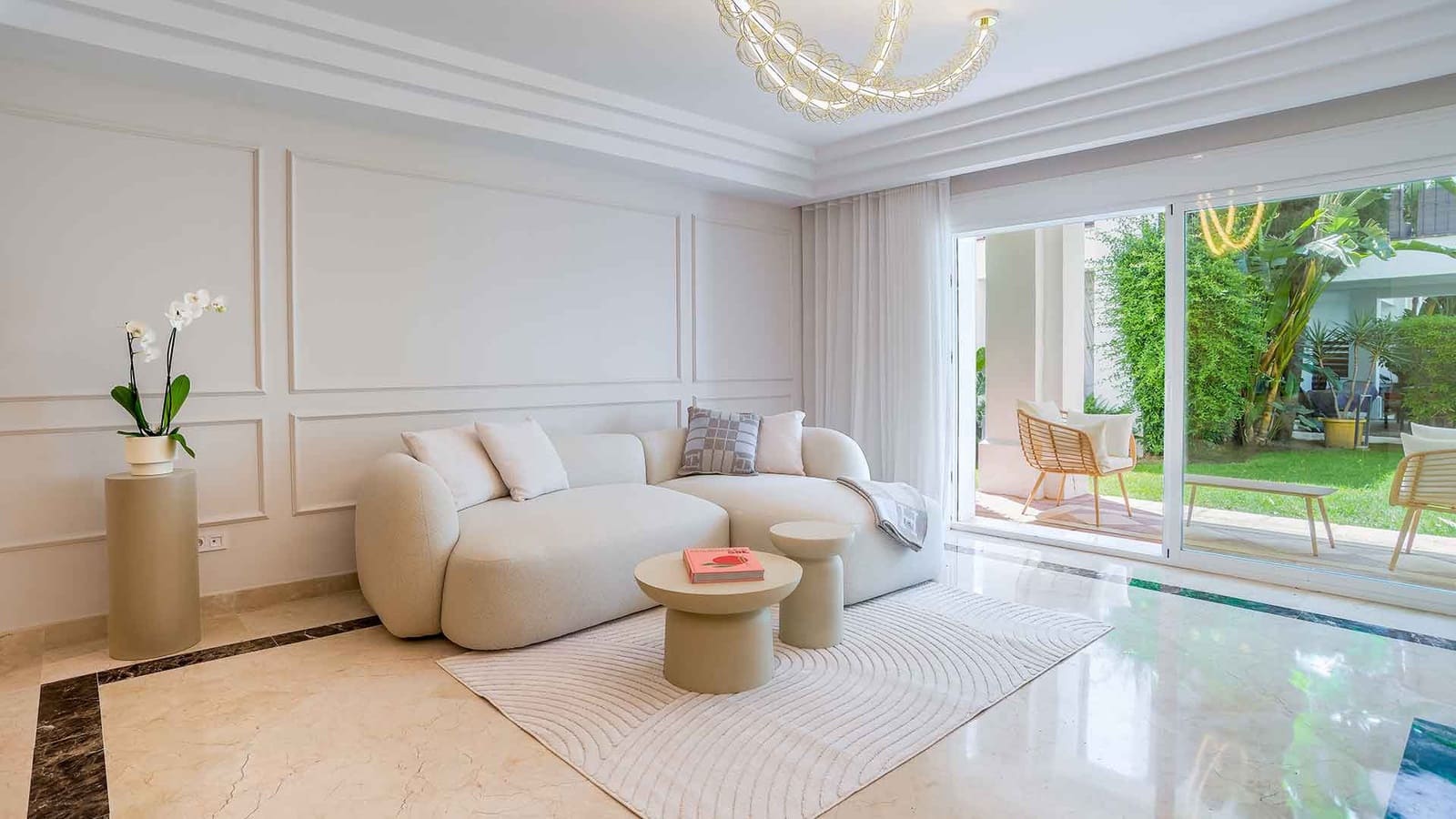 3 sovrum Lägenhet till salu i Golden Mile med pool - 995 000 € (Ref: 9899394)
