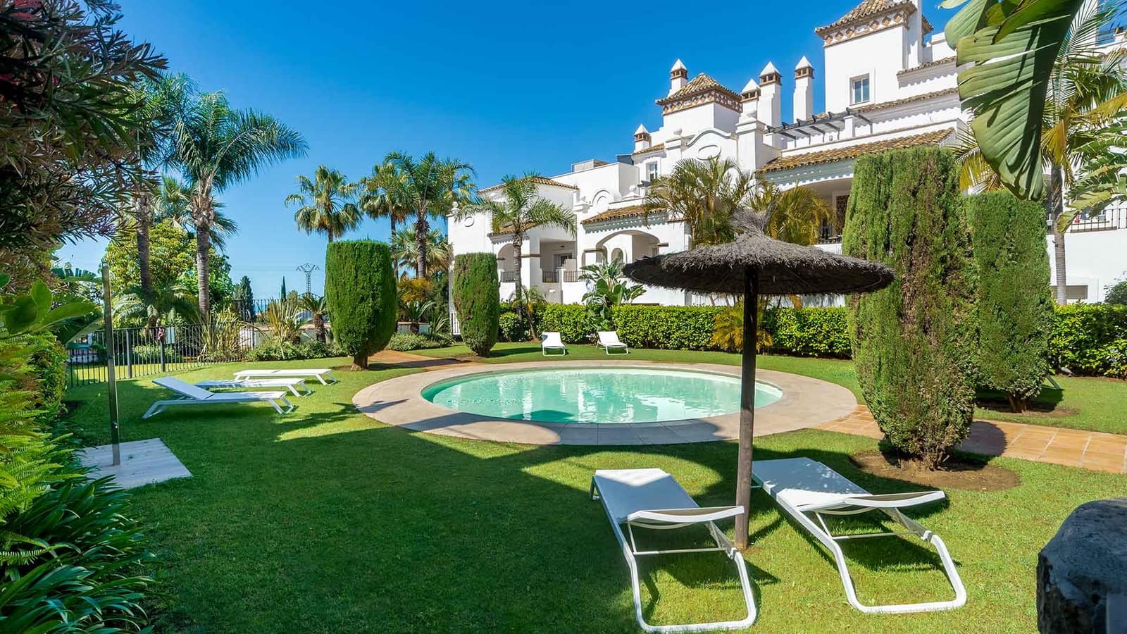 3 sovrum Lägenhet till salu i Golden Mile med pool - 995 000 € (Ref: 9899394)