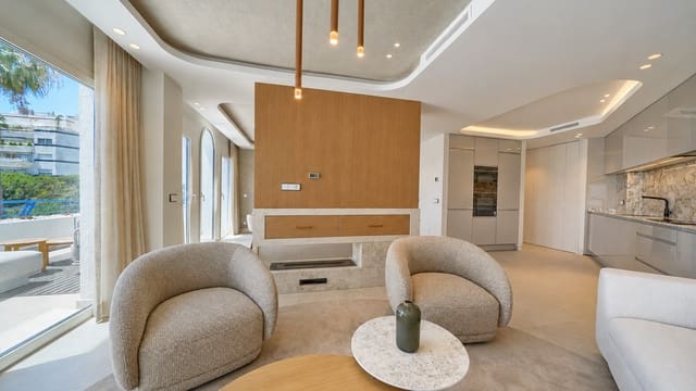 Apartamento de 3 habitaciones en Playa Bajadilla - Puertos, Marbella en venta - 2.500.000 € (Ref: 9924339)