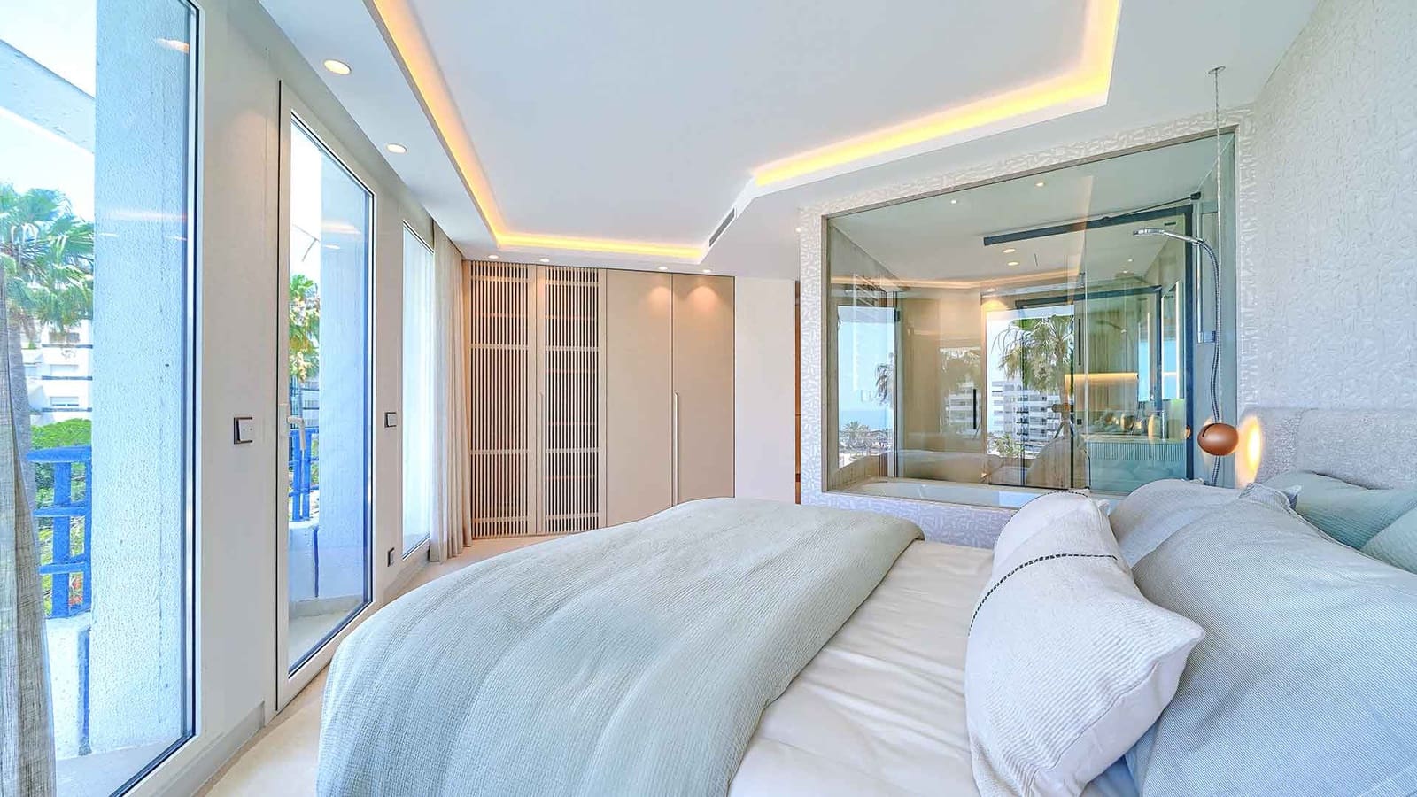 Apartamento de 3 habitaciones en Marbella en venta - 2.500.000 € (Ref: 9924339)