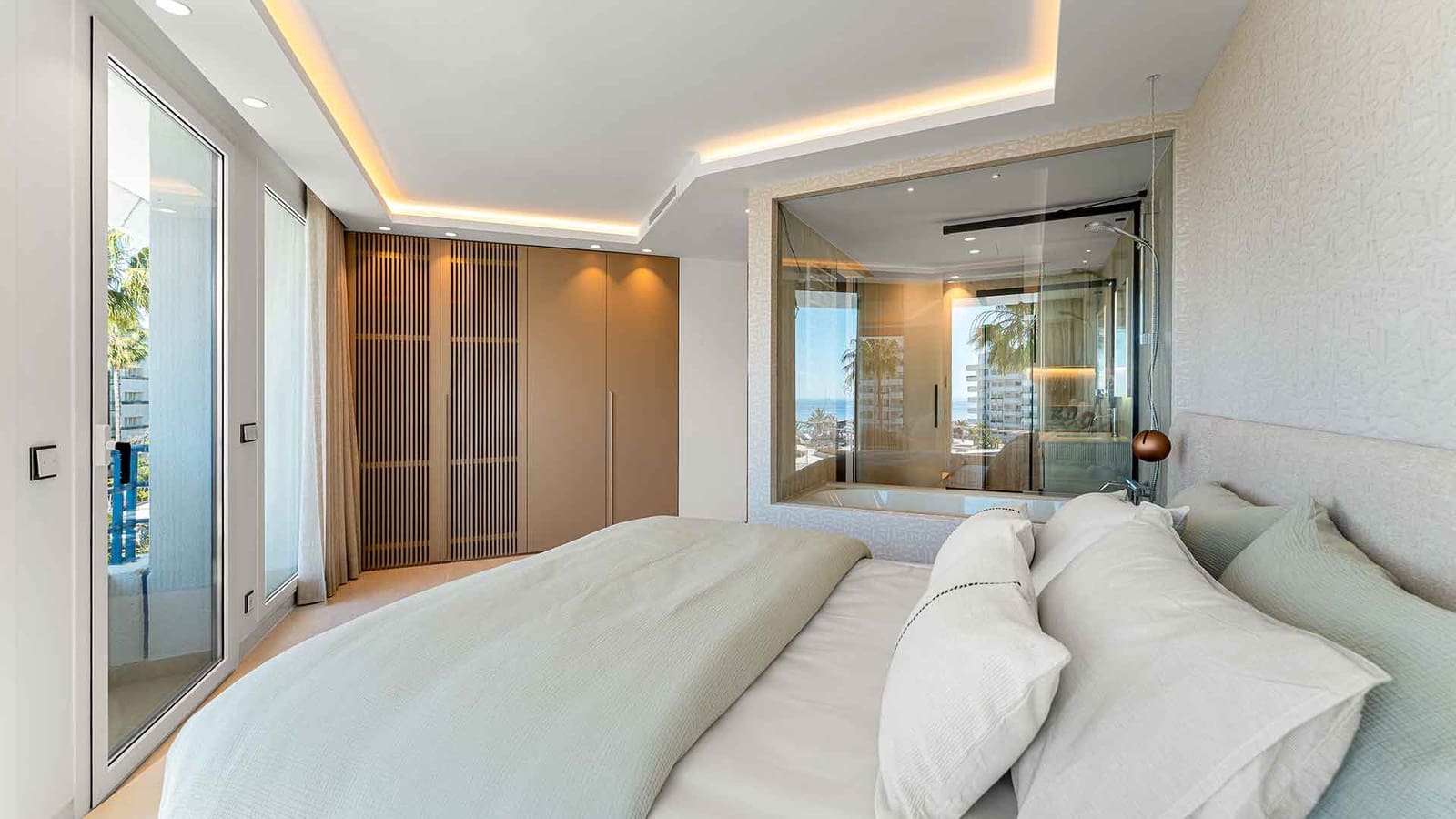 Apartamento de 3 habitaciones en Marbella en venta - 2.450.000 € (Ref: 9924339)