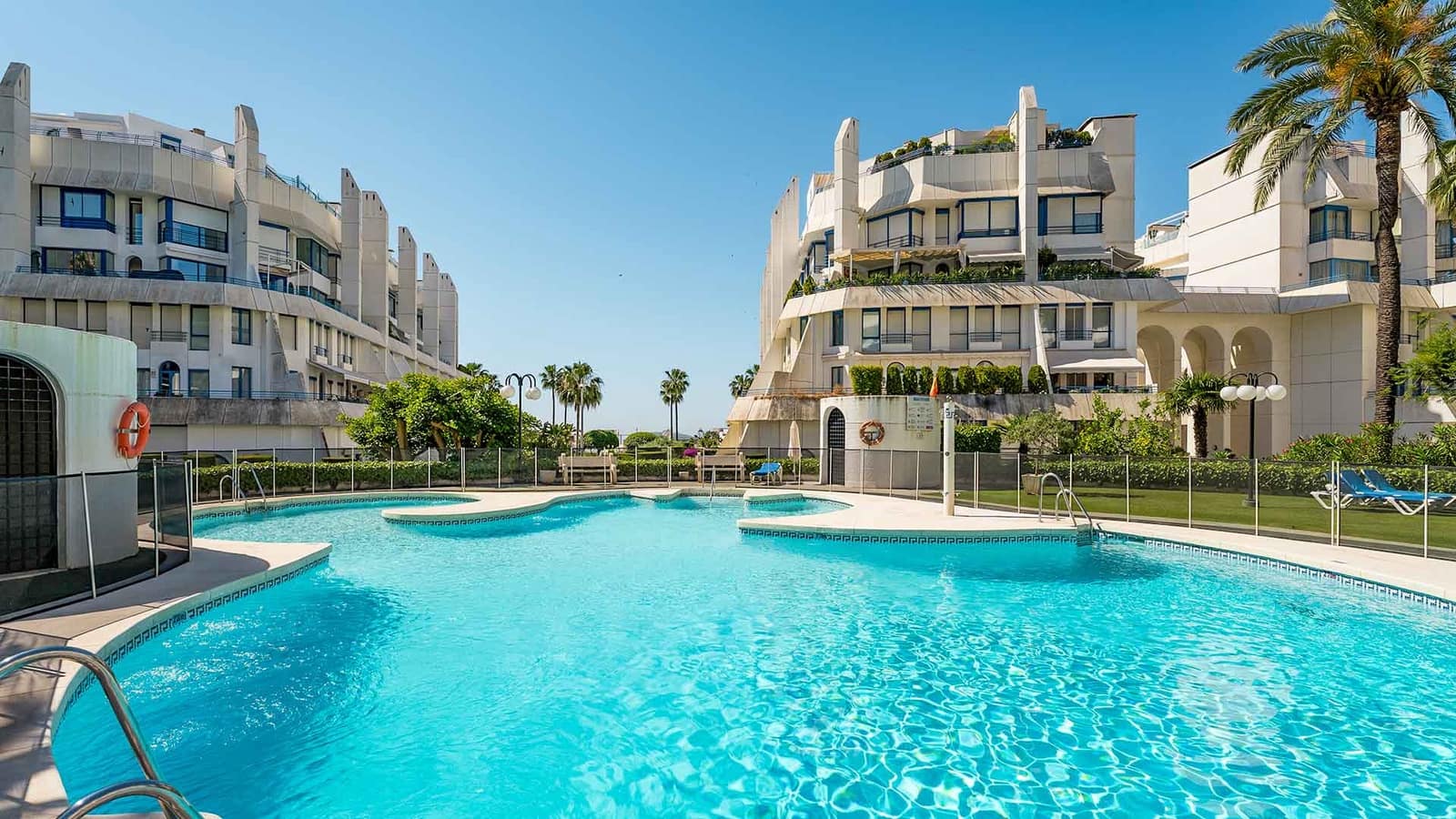 Apartamento de 3 habitaciones en Marbella en venta - 2.450.000 € (Ref: 9924339)