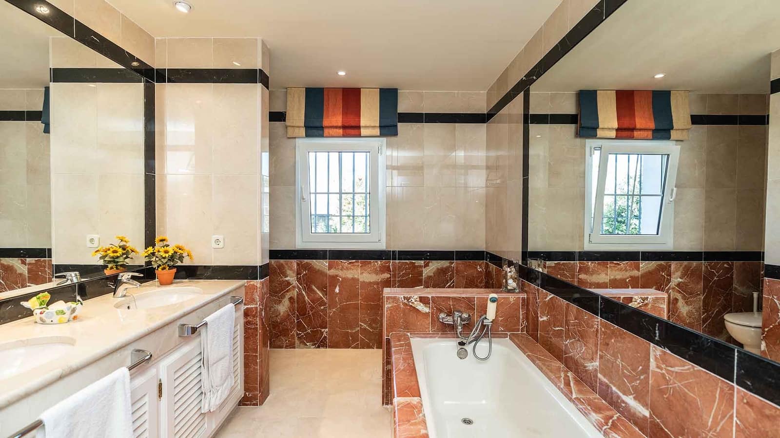 5 soverom Villa til salgs i Golden Mile med svømmebasseng - € 5 500 000 (Ref: 9929079)