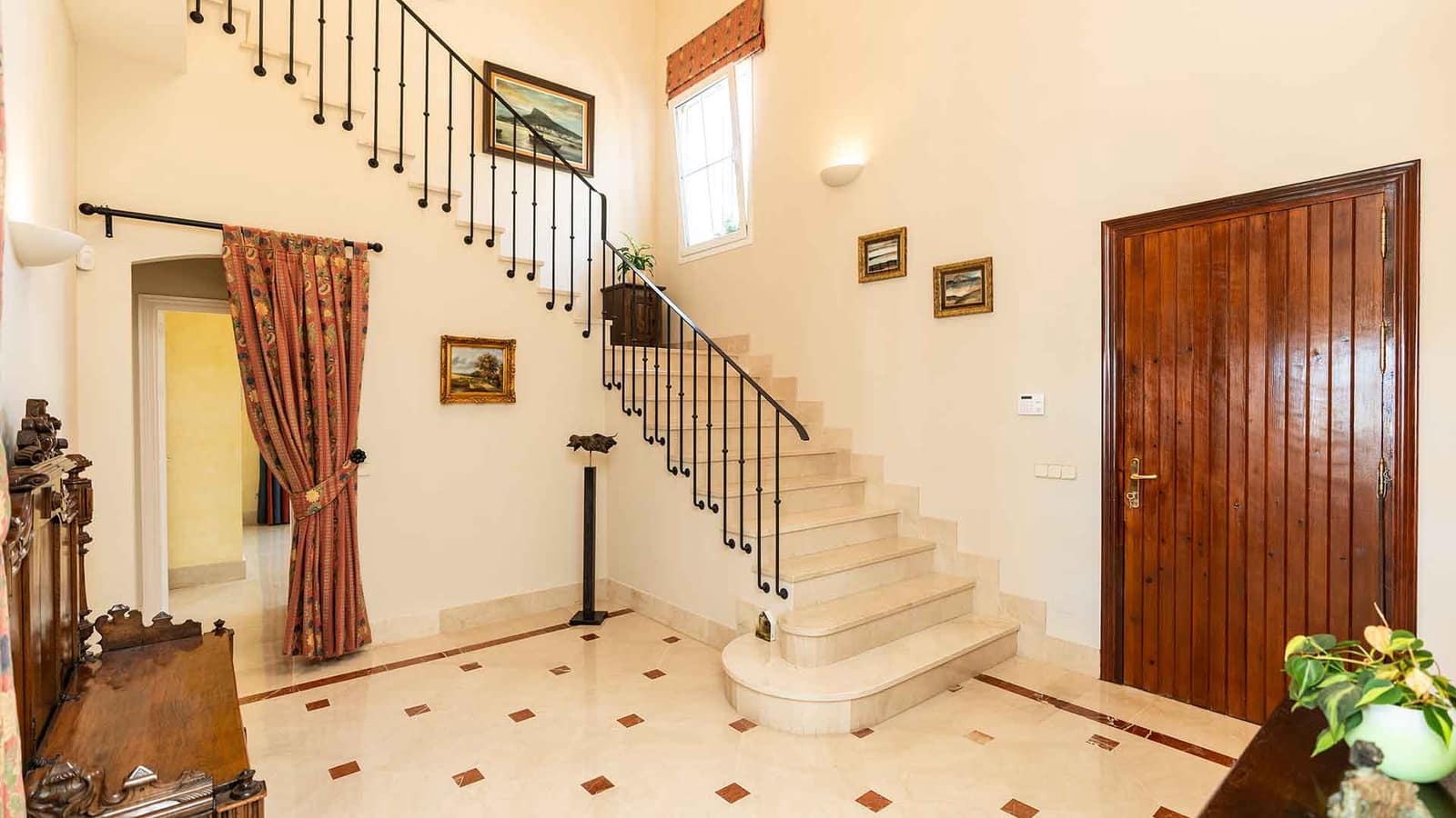 5 soverom Villa til salgs i Golden Mile med svømmebasseng - € 5 500 000 (Ref: 9929079)