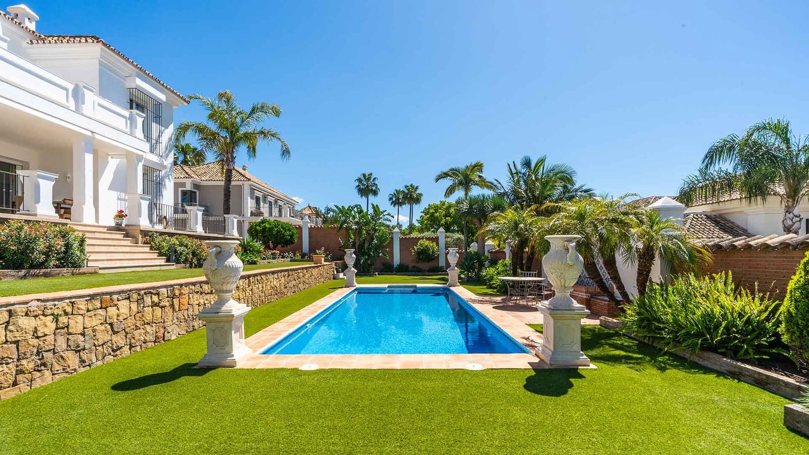 5 soverom Villa til salgs i Golden Mile med svømmebasseng - € 5 500 000 (Ref: 9929079)