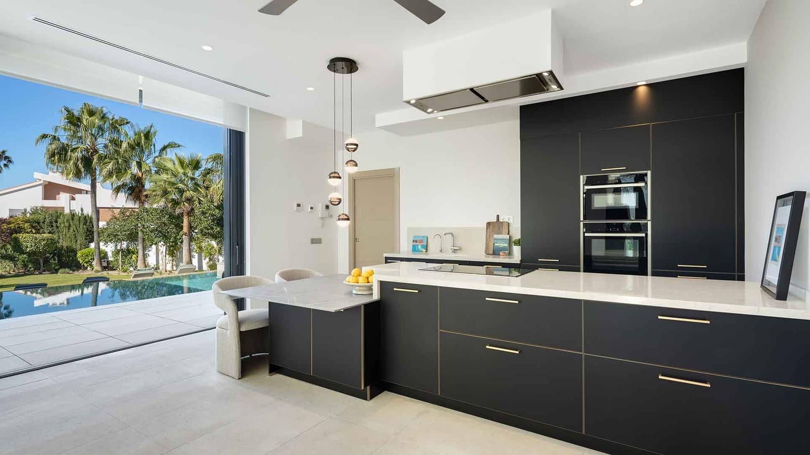 5 bedroom Villa for sale in Nueva Andalucia with pool - € 3,950,000 (Ref: 9936099)