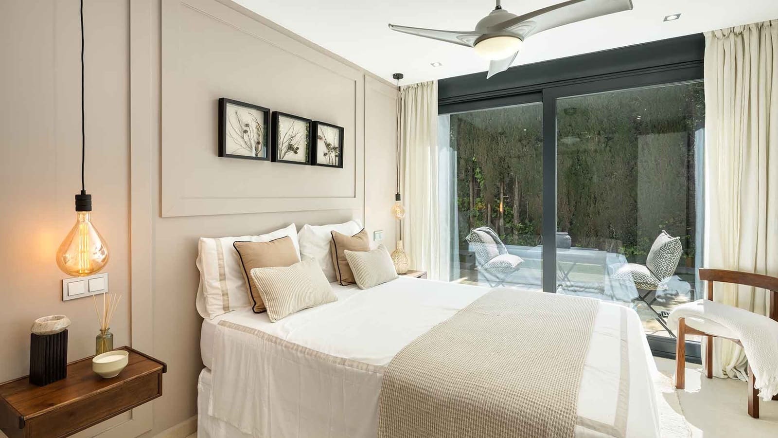 5 bedroom Villa for sale in Nueva Andalucia with pool - € 3,950,000 (Ref: 9936099)