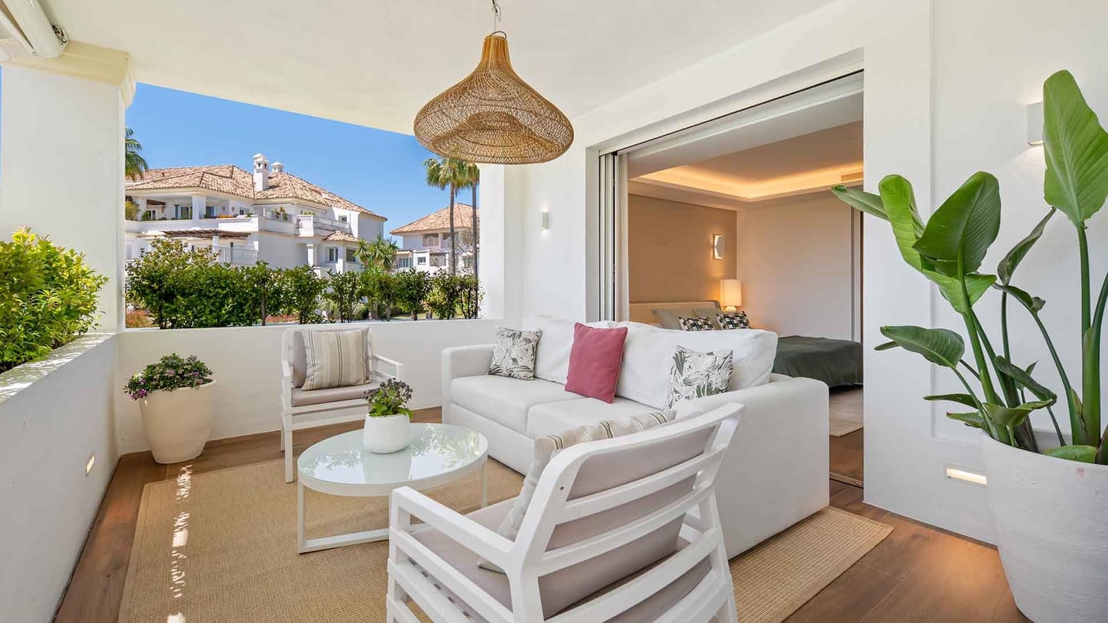3 soverom Leilighet til salgs i Golden Mile med svømmebasseng - € 2 495 000 (Ref: 9936100)