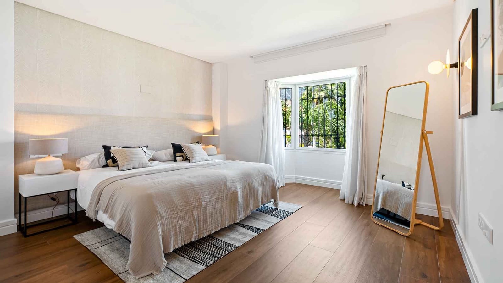 3 soverom Leilighet til salgs i Golden Mile med svømmebasseng - € 2 495 000 (Ref: 9936100)