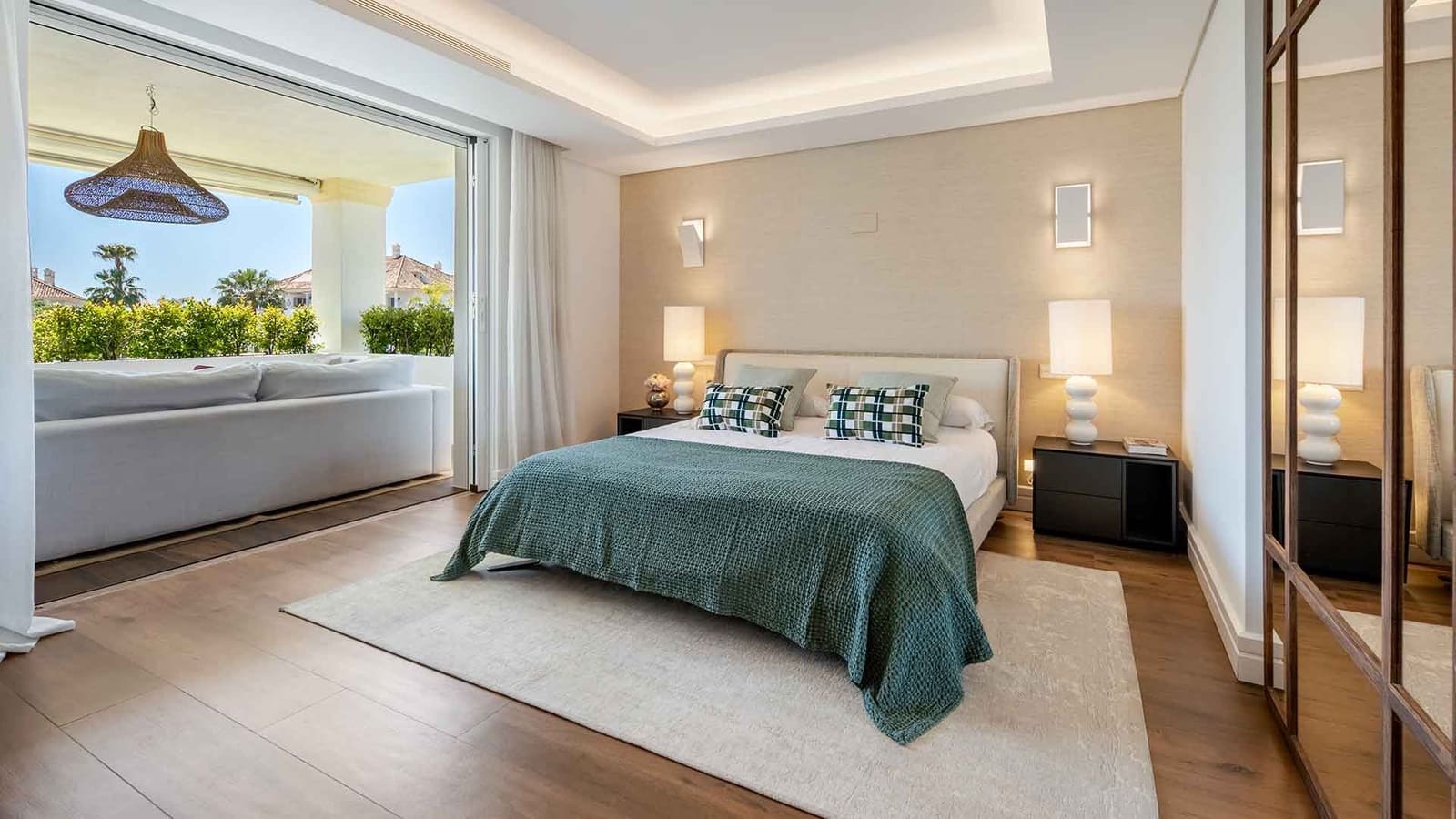3 soverom Leilighet til salgs i Golden Mile med svømmebasseng - € 2 495 000 (Ref: 9936100)