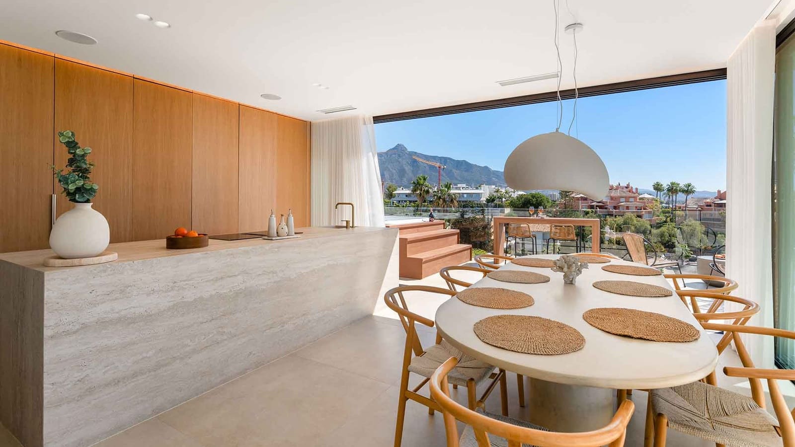 Chalet de 5 habitaciones en Nueva Andalucia en venta con piscina - 2.995.000 € (Ref: 9936101)