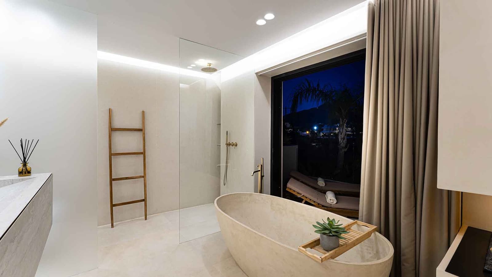 Chalet de 5 habitaciones en Nueva Andalucia en venta con piscina - 2.995.000 € (Ref: 9936101)