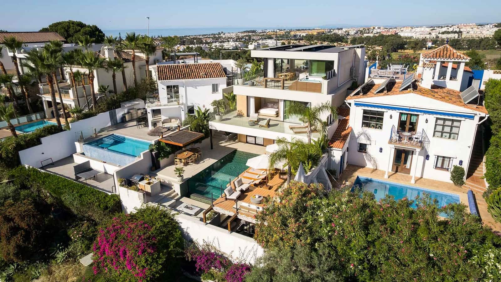 Chalet de 5 habitaciones en Nueva Andalucia en venta con piscina - 2.995.000 € (Ref: 9936101)