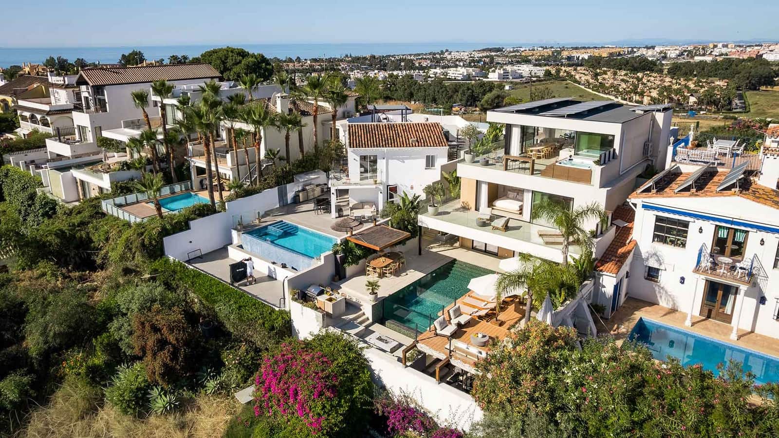 Chalet de 5 habitaciones en Nueva Andalucia en venta con piscina - 2.995.000 € (Ref: 9936101)